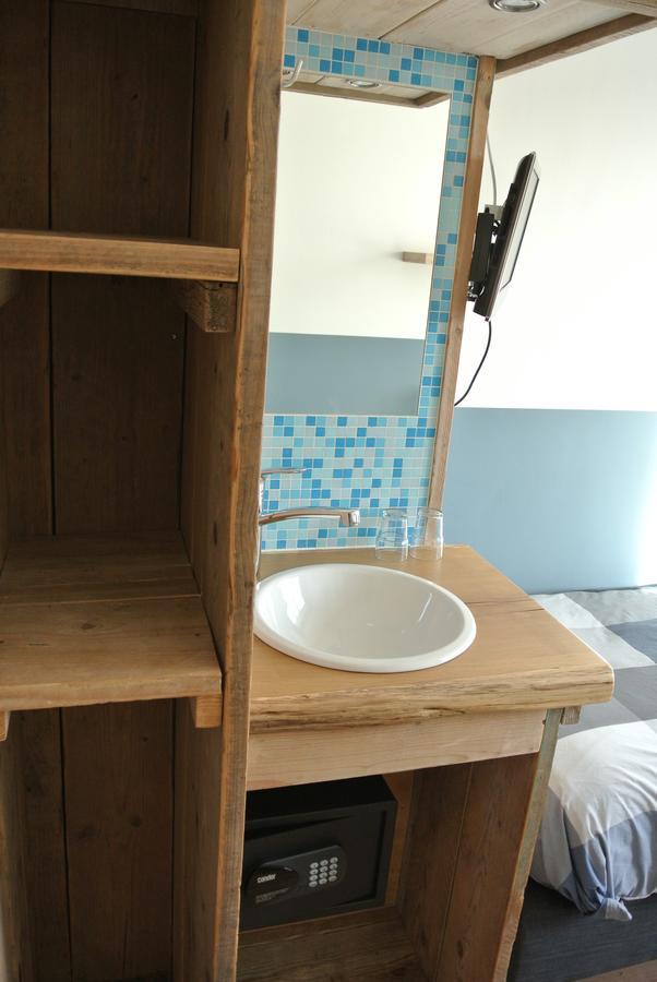 Small Single Room with Shared Bathroom